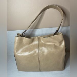 HOBO Seneca Large Shoulder Bag Purse Full Polish Leather Color Tan Beige